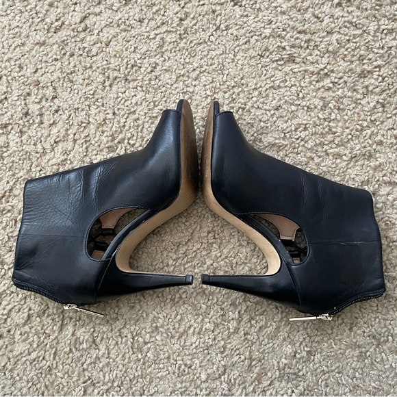 Banana Republic Open Toe Booties in Black Size 5 - Picture 13 of 16